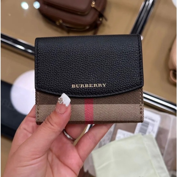 Burberry Handbags - Burberry Leather Wallet